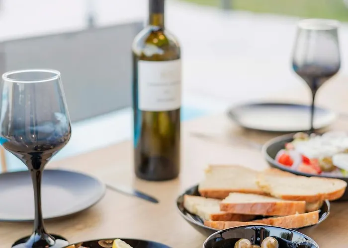 Tranquila Rhodes Villa *