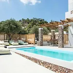 Tranquila Rhodes